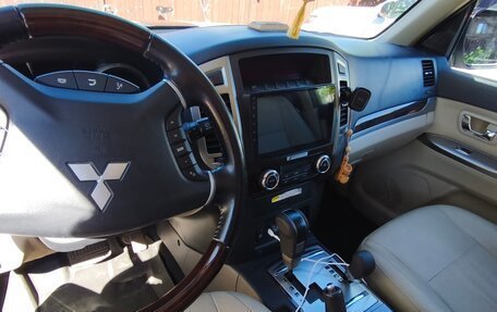 Mitsubishi Pajero IV, 2019 год, 3 350 000 рублей, 16 фотография