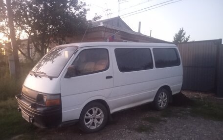 Toyota HiAce H100, 1992 год, 680 000 рублей, 2 фотография