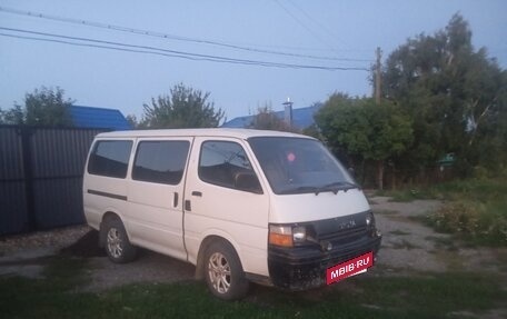 Toyota HiAce H100, 1992 год, 680 000 рублей, 3 фотография