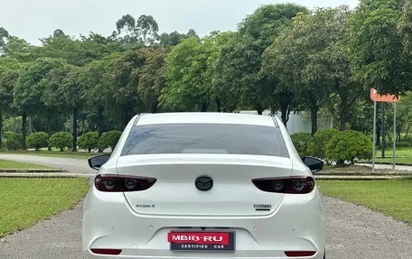 Mazda 3, 2022 год, 1 250 000 рублей, 4 фотография