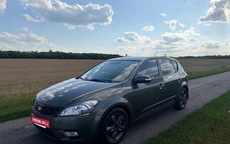 KIA cee'd I рестайлинг, 2010 год, 690 000 рублей, 2 фотография