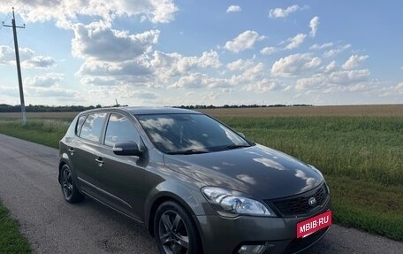 KIA cee'd I рестайлинг, 2010 год, 690 000 рублей, 8 фотография