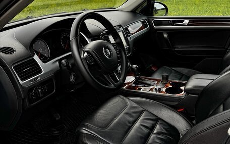 Volkswagen Touareg III, 2010 год, 1 500 000 рублей, 7 фотография