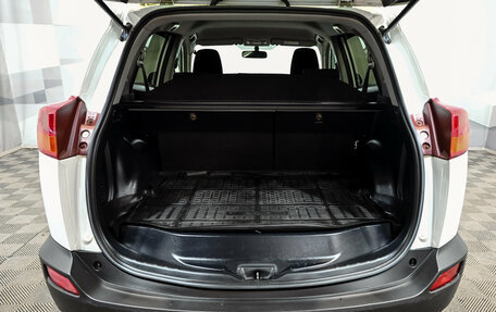 Toyota RAV4, 2015 год, 1 820 000 рублей, 7 фотография