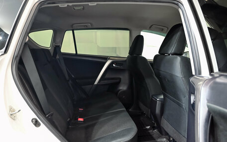 Toyota RAV4, 2015 год, 1 820 000 рублей, 21 фотография