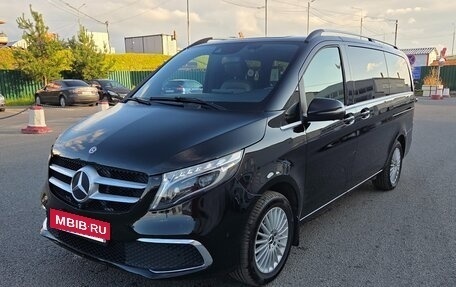 Mercedes-Benz V-Класс, 2020 год, 4 400 000 рублей, 2 фотография