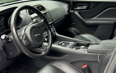 Jaguar F-Pace, 2017 год, 2 199 000 рублей, 15 фотография