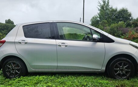 Toyota Vitz, 2012 год, 640 000 рублей, 2 фотография