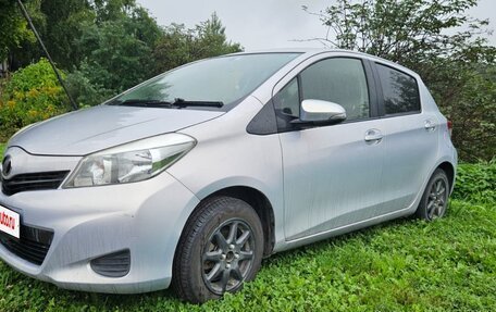 Toyota Vitz, 2012 год, 640 000 рублей, 4 фотография
