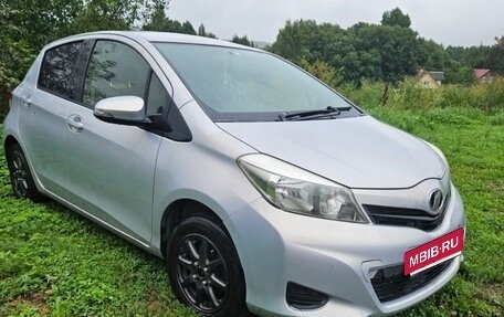 Toyota Vitz, 2012 год, 640 000 рублей, 3 фотография