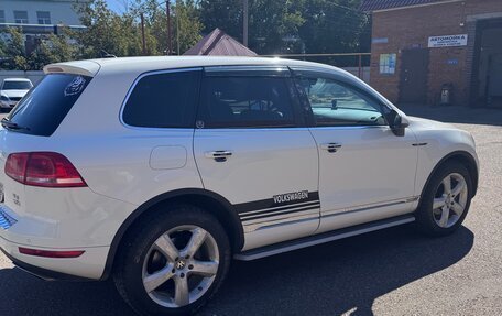 Volkswagen Touareg III, 2011 год, 1 550 000 рублей, 3 фотография