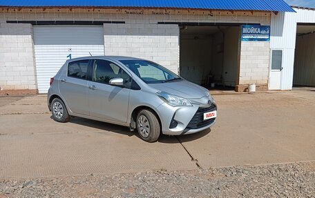 Toyota Vitz, 2018 год, 850 000 рублей, 3 фотография