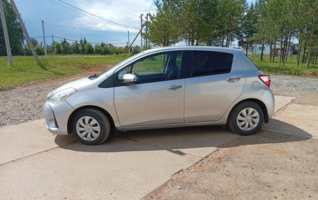 Toyota Vitz, 2018 год, 850 000 рублей, 4 фотография
