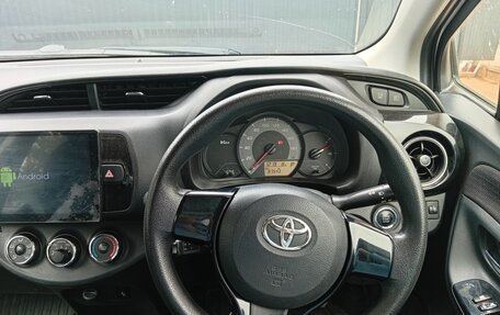 Toyota Vitz, 2018 год, 850 000 рублей, 9 фотография