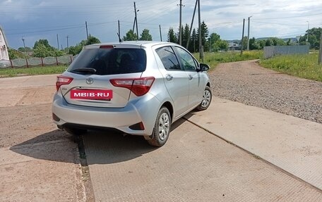 Toyota Vitz, 2018 год, 850 000 рублей, 6 фотография