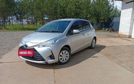 Toyota Vitz, 2018 год, 850 000 рублей, 2 фотография