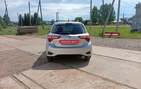Toyota Vitz, 2018 год, 850 000 рублей, 5 фотография