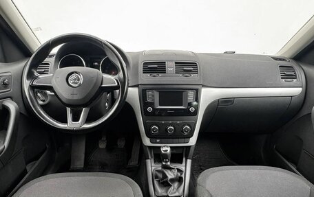 Skoda Yeti I рестайлинг, 2016 год, 1 399 000 рублей, 9 фотография