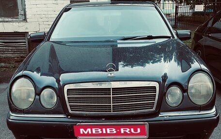 Mercedes-Benz E-Класс, 1999 год, 230 000 рублей, 1 фотография