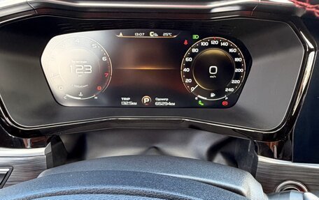 Geely Tugella FY11, 2024 год, 2 700 000 рублей, 8 фотография