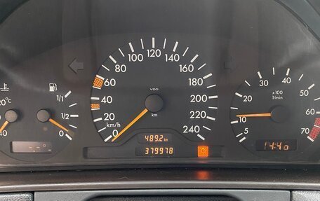 Mercedes-Benz E-Класс, 1999 год, 230 000 рублей, 13 фотография