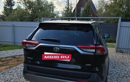 Toyota RAV4, 2021 год, 3 900 000 рублей, 3 фотография