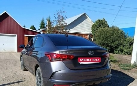 Hyundai Solaris II рестайлинг, 2021 год, 1 750 000 рублей, 2 фотография