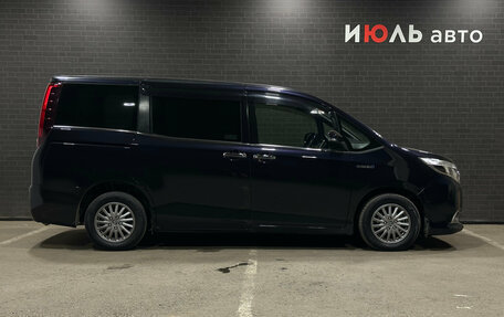 Toyota Esquire I, 2015 год, 1 800 000 рублей, 5 фотография