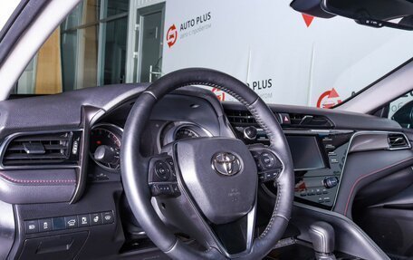 Toyota Camry, 2020 год, 2 699 000 рублей, 7 фотография