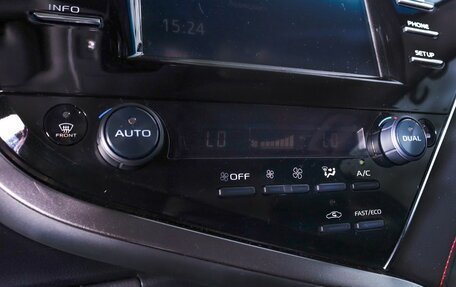 Toyota Camry, 2020 год, 2 699 000 рублей, 19 фотография