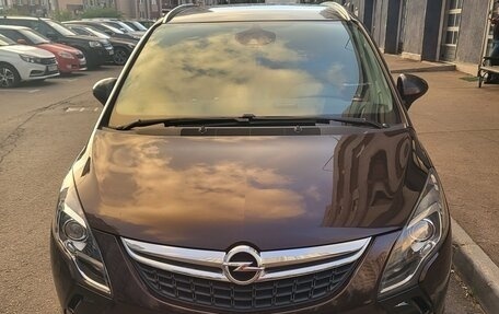 Opel Zafira C рестайлинг, 2014 год, 1 290 000 рублей, 5 фотография