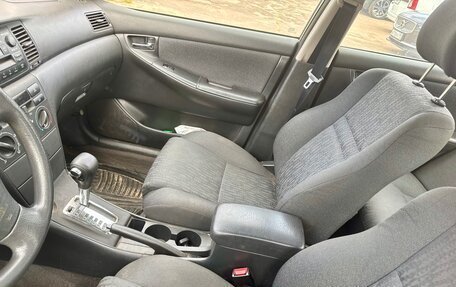 Toyota Corolla, 2004 год, 700 000 рублей, 3 фотография