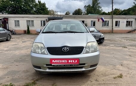 Toyota Corolla, 2004 год, 700 000 рублей, 5 фотография
