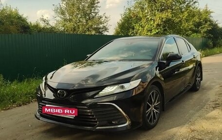 Toyota Camry, 2021 год, 3 350 000 рублей, 4 фотография