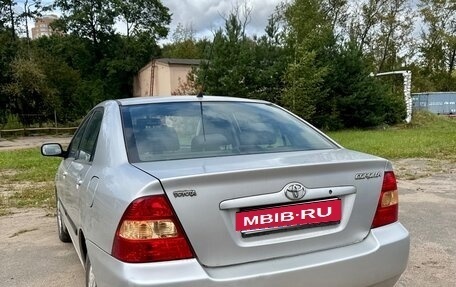 Toyota Corolla, 2004 год, 700 000 рублей, 10 фотография