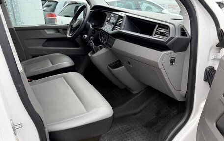 Volkswagen Transporter T6 рестайлинг, 2022 год, 3 790 000 рублей, 8 фотография