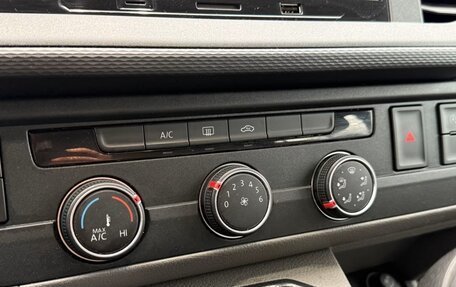 Volkswagen Transporter T6 рестайлинг, 2022 год, 3 790 000 рублей, 10 фотография