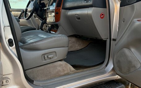 Toyota Land Cruiser 100 рестайлинг 2, 2002 год, 2 300 000 рублей, 4 фотография