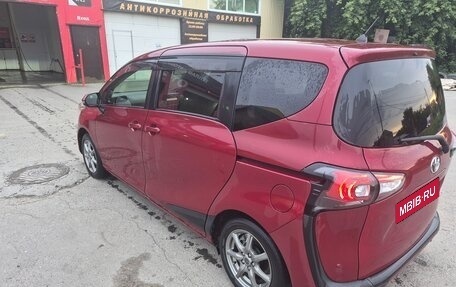 Toyota Sienta II, 2021 год, 1 650 000 рублей, 8 фотография