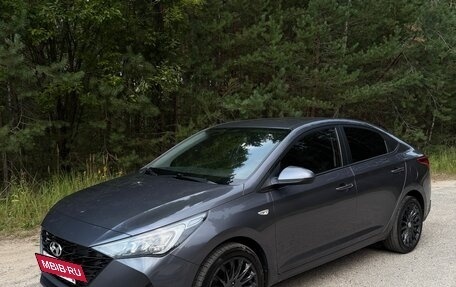 Hyundai Solaris II рестайлинг, 2022 год, 1 749 000 рублей, 9 фотография