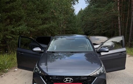Hyundai Solaris II рестайлинг, 2022 год, 1 749 000 рублей, 7 фотография