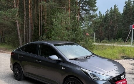 Hyundai Solaris II рестайлинг, 2022 год, 1 749 000 рублей, 10 фотография