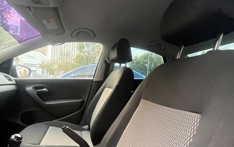 Volkswagen Polo VI (EU Market), 2010 год, 575 000 рублей, 14 фотография