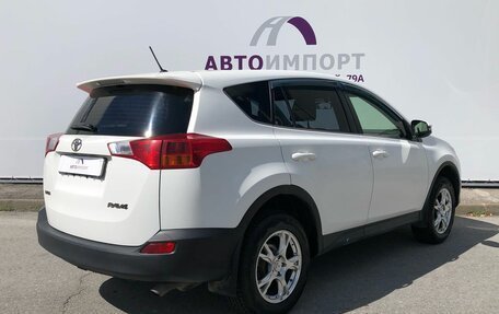 Toyota RAV4, 2015 год, 1 895 000 рублей, 2 фотография