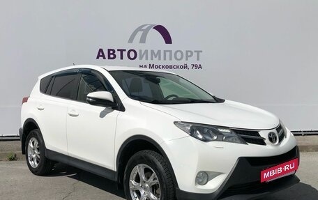 Toyota RAV4, 2015 год, 1 895 000 рублей, 3 фотография