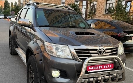Toyota Hilux VII, 2014 год, 2 450 000 рублей, 3 фотография