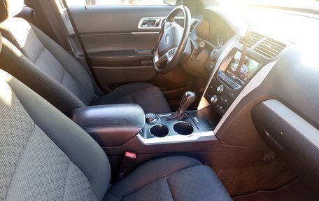 Ford Explorer VI, 2013 год, 1 350 000 рублей, 10 фотография