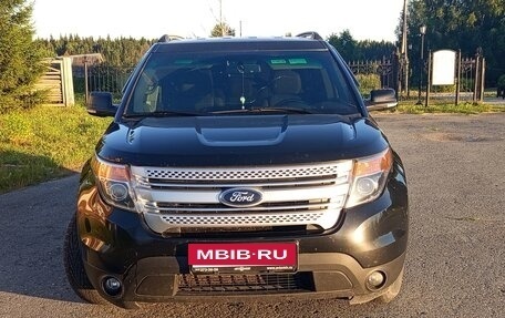 Ford Explorer VI, 2013 год, 1 350 000 рублей, 2 фотография