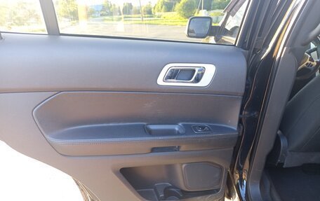 Ford Explorer VI, 2013 год, 1 350 000 рублей, 19 фотография