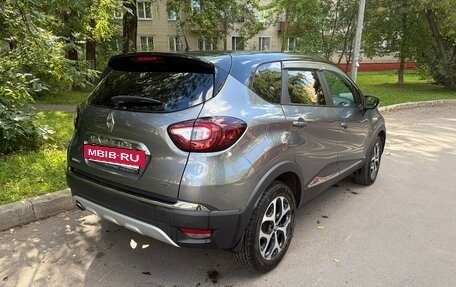 Renault Kaptur I рестайлинг, 2018 год, 1 800 000 рублей, 4 фотография